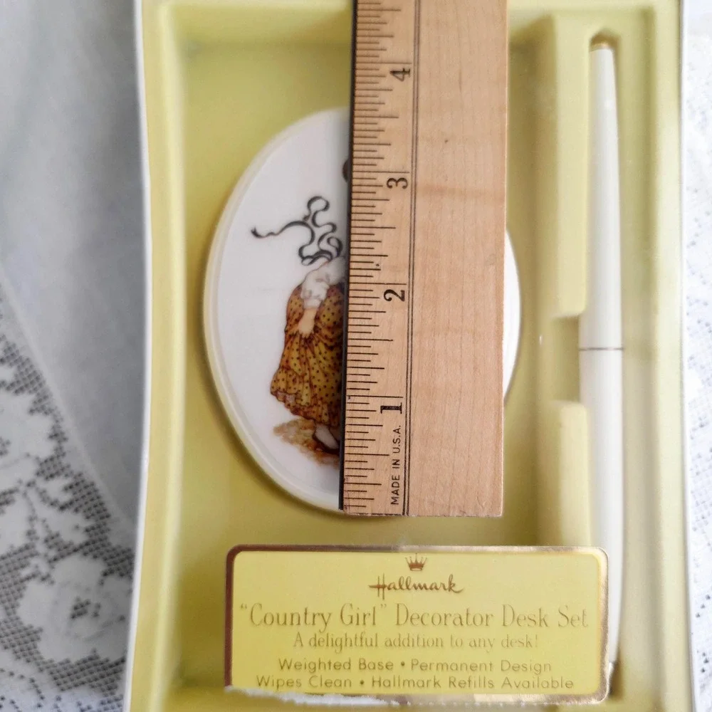 Vintage Hallmark Country Girl Pen Set, New in Box